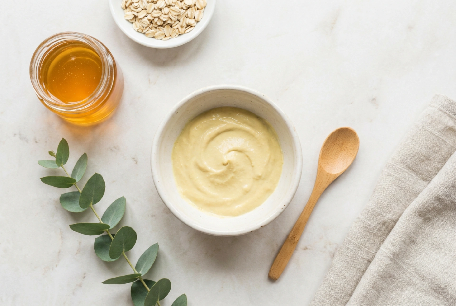 Домашна маска за лице: доказани пропорции, нанасяне и хигиена