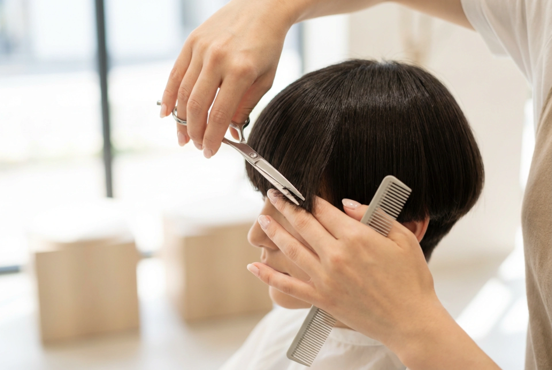 Прическа тип „паж“: Ръководство за стилизиране и поддръжка